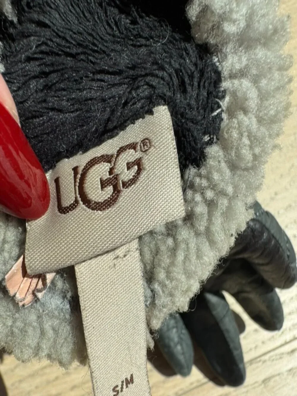 UGG Quilted Performance Gloves